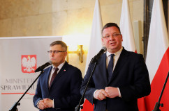 Galeria zdjęć z konferencji prasowej nt. naboru wniosków dla OSP w ramach Funduszu Sprawiedliwości  /fot. A. Karendał/