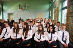 Uroczystość wręczenia aktów nadania stopnia nauczyciela dyplomowanego z udziałem wicewojewody śląskiego Mariusza Trepki.