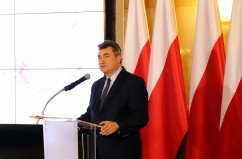 Galeria zdjęć z prezentacji Programu dla Śląska  oraz podpisania umowy w ramach programu Mieszkanie Plus w Śląskim Urzędzie Wojewódzkim /fot. A. Karendał/