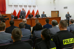 Zdjęcia z wizyty ministra spraw wewnętrznych i administracji Joachima Brudzińskiego w Katowicach.