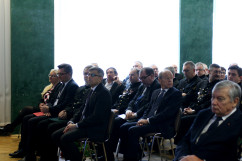 Fotogaleria z uroczystości barbórkowych w Głównym Instytucie Górnictwa z udziałem wojewody śląskiego.