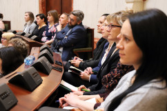 Galeria zdjęć ze spotkania z przedstawicielami gmin na temat koordynacji świadczeń rodzinnych i wychowawczego /fot. A. Karendał/