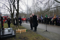 Uroczystości z okazji 12. rocznicy zawalenia się hali MTK z udziałem wicewojewody śląskiego Jana Chrząszcza.