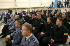 Zdjęcia z wizyty ministra spraw wewnętrznych i administracji Joachima Brudzińskiego w Katowicach.