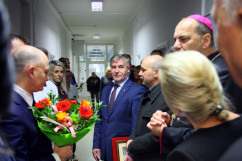Zdjęcia z otwarcia oddziałów okulistyki oraz anestezjologii i intensywnej terapii w powiecie będzińskim.