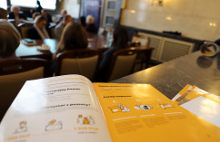 Zdjęcia ze spotkania z przedstawicielami samorządów lokalnych  na temat programu 