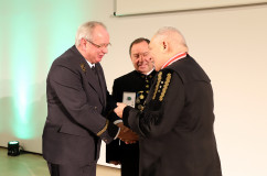 Galeria zdjęć jubileuszu barbórkowego z okazji 20-lecia działalności Fundacji Rodzin Górniczych z udziałem wojewody Jarosława Wieczorka  /fot. A. Karendał/