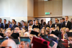Galeria zdjęć z uroczystej inauguracji roku akademickiego na Uniwersytecie Ekonomicznym w Katowicach, w której wziął udział wicewojewoda Jan Chrząszcz.