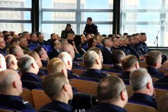 Narada roczna w Komendzie Wojewódzkiej Policji w Katowicach z udziałem wicewojewody Mariusza Trepki.