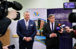 Galeria zdjęć z konferencji w Wodzisławiu Śląskim pn. „Totalitaryzm – geneza, fakty, przeciwdziałanie” /fot. Anna Karendał/