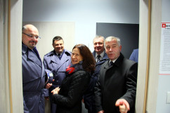 Galeria ze zdjęciami  z otwarcia nowego posterunku w Gołkowicach z udziałem wicewojewody Mariusza Trepki /fot. K. Kamasiński/