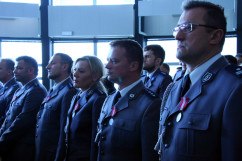 Fotogaleria z uroczystości wręczenia Medali za Długoletnią Służbę policjantom i pracownikom Policji / zdjęcie: K. Kamasiński