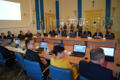 Fotogaleria z sesji Rady Powiatu Gliwickiego z udziałem Wojewody Śląskiego i Dyrektora Generalnego ŚUW, podczas której podpisane zostało porozumienie o utworzeniu Klastra Energii.