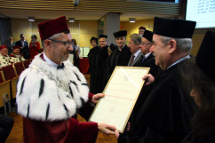 Galeria zdjęć z uroczystości wręczenia odznaczeń państwowych przez wicewojewodę Trepkę podczas Święta Uczelni Uniwersytetu Ekonomicznego /fot. K. Kamasiński/