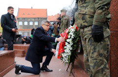 Galeria ze zdjęciami z wojewódzkich obchodów Święta Niepodległości w Katowicach z udziałem m.in. wojewody Jarosława Wieczorka /fot. A. Karendał/