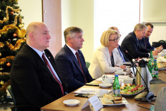Galeria zdjęć z posiedzenia Wojewódzkiej Rady Dialogu Społecznego w Sali Kolumnowej Urzędu Marszałkowskiego Województwa Śląskiego /fot. A. Karendał/