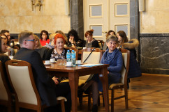 Galeria zdjęć ze spotkania z przedstawicielami środowiskowych domów samopomocy społecznej z udziałem wicewojewody Jana Chrząszcza /fot. A. Karendał/