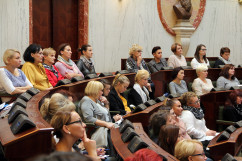 Galeria ze zdjęciami ze spotkania informacyjnego na temat placówek wsparcia dziennego