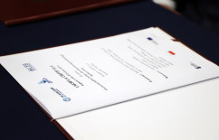 Zdjęcia z podpisania umowy na dokończenie budowy zbiornika Racibórz Dolny z udziałem wojewody Jarosława Wieczorka /fot. A. Karendał/