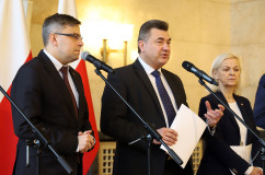 Galeria zdjęć z briefingu prasowego zapowiadającego wzrost środków z budżetu państwa przeznaczonych dla województwa śląskiego /fot. A. Karendał/