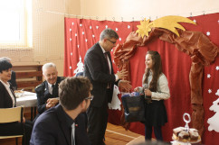 Zdjęcia z uroczystości zakończenia budowy kolejnego etapu wodociągu dla gminy Koniecpol z udziałem wojewody Jarosława Wieczorka i wicewojewody Mariusza Trepki.