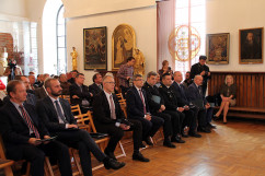 Galeria zawiera zdjęcia z konferencji odbywającej się w związku z 20 rocznicą tzw. powodzi tysiąclecia, która dotknęła m.in. Racibórz. W wydarzeniu wziął udział wojewoda Jarosław Wieczorek