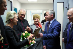 Zdjęcia z otwarcia oddziałów okulistyki oraz anestezjologii i intensywnej terapii w powiecie będzińskim.
