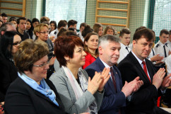 Uroczystość wręczenia aktów nadania stopnia nauczyciela dyplomowanego z udziałem wicewojewody śląskiego Mariusza Trepki.