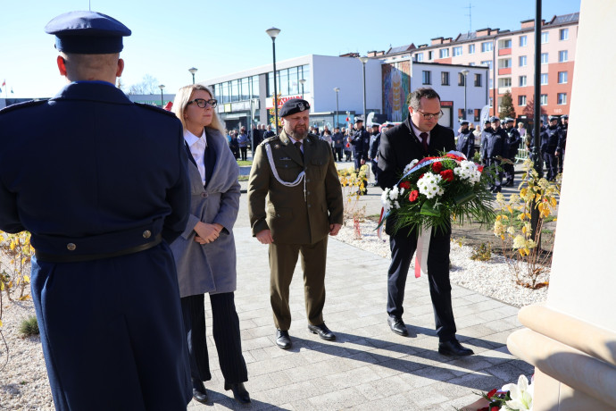 Uroczyste odsłonięcie Pomnika w hołdzie Powstańcom Śląskim w Orzeszu